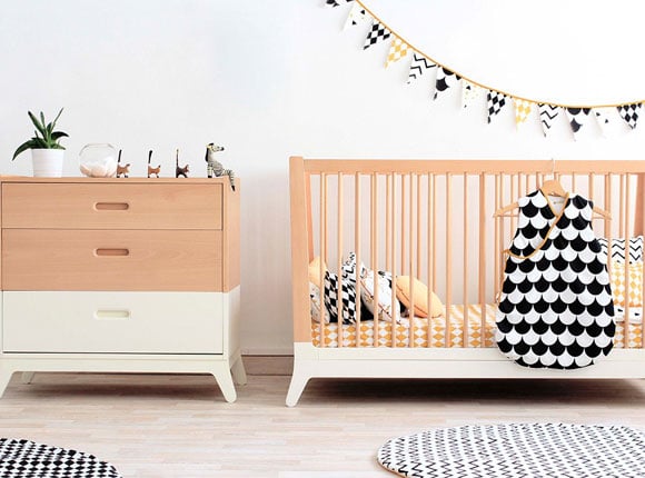 kinderkamer-babykamer-interieur-inrichten-accessoires-meubels-bed-juniorbed-kast-kledingkast-bureau-kussens-zitzak-accessoires-nobodinoz-ladylemonade_nl13