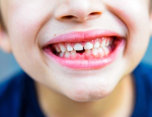 Tanden wisselen - Wanneer begint je met tanden wisselen? Wat kun je doen als je kind het spannend vindt? Komt de tandenfee? En hoe verzorg je je gebit tijdens het wisselen?