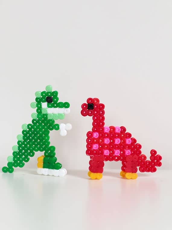 Een 3D dinosaurus van strijkkralen maken - Inclusief voorbeeld.