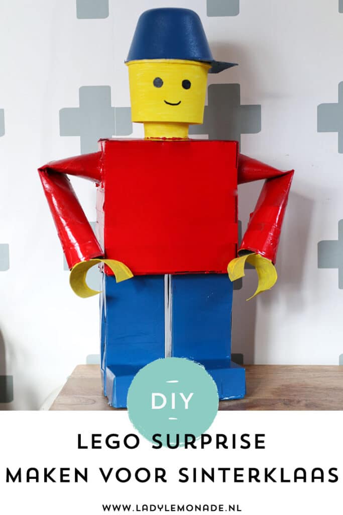 LEGO Surprise maken | Een LEGO poppetje als Sinterklaas surprise.