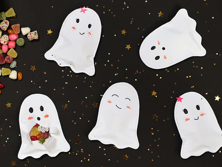 Halloween traktatie | Snoep spookjes maken voor Halloween.